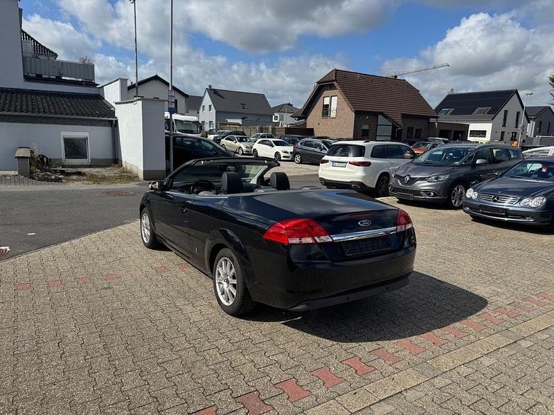 Gebraucht Ford Focus Cabriolet Titanium 145 PS (106 kW) 2008 Schwarz Cabrio