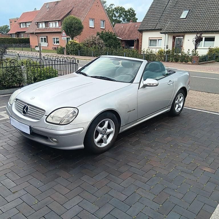 Silber Gebraucht 2003 Mercedes SLK200 Edition Cabrio | 3.000 € (Superpreis) - Bild 1/4