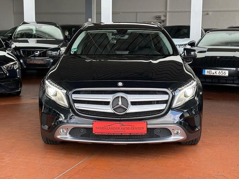 Gebraucht Mercedes GLA220 Urban 170 PS (125 kW) 2014 Schwarz SUV