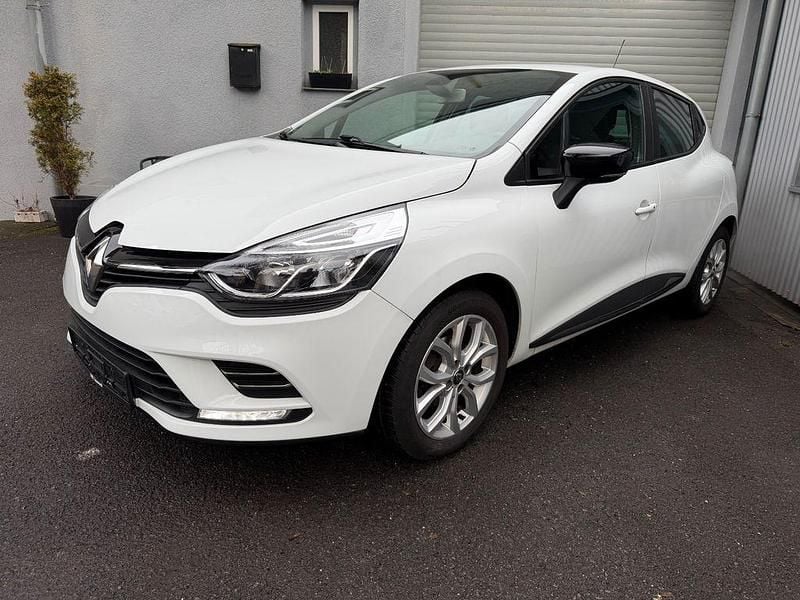 Gebraucht Renault Clio V Collection 90 PS (66 kW) 2020 Weiß Limousine