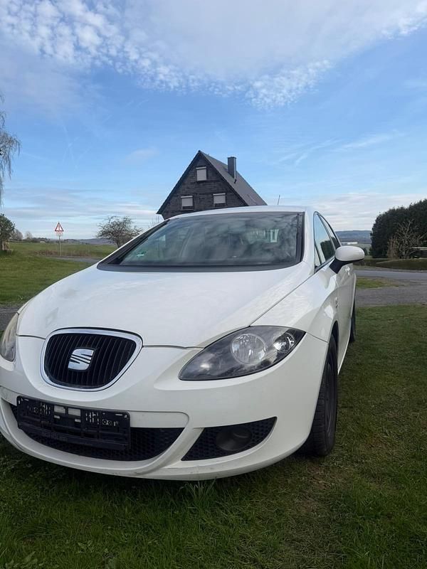Gebraucht Seat Leon 125 PS (91 kW) 2009 Weiß Kleinwagen