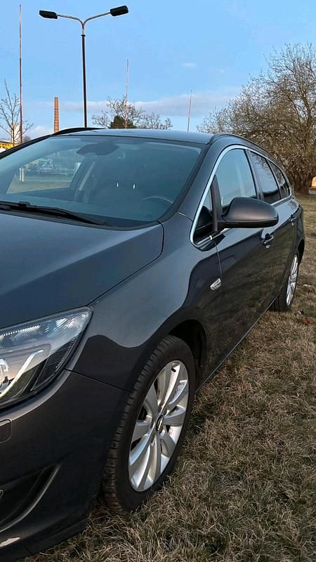 Gebraucht Opel Astra 165 PS (121 kW) 2013 Kombi
