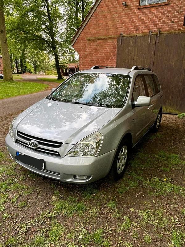 Gebraucht Kia Carnival EX 185 PS (136 kW) 2007 Silber Van / Kleinbus