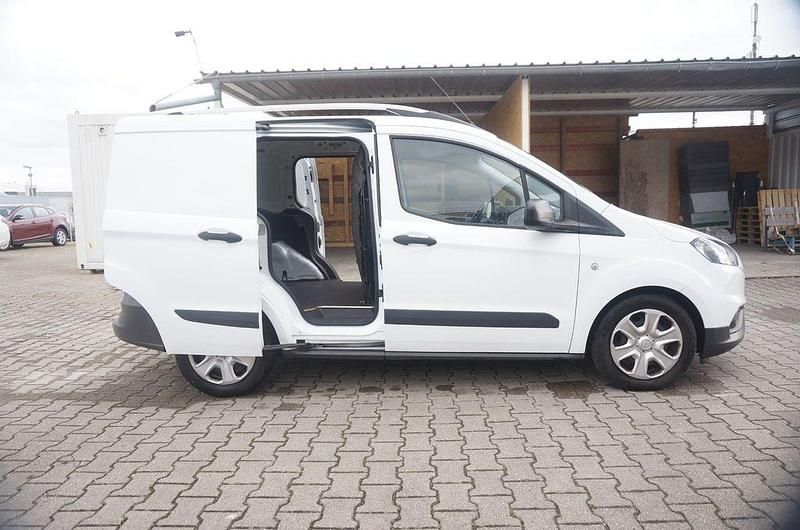 Gebraucht Ford Transit 75 PS (55 kW) 2021 Weiß Kombi
