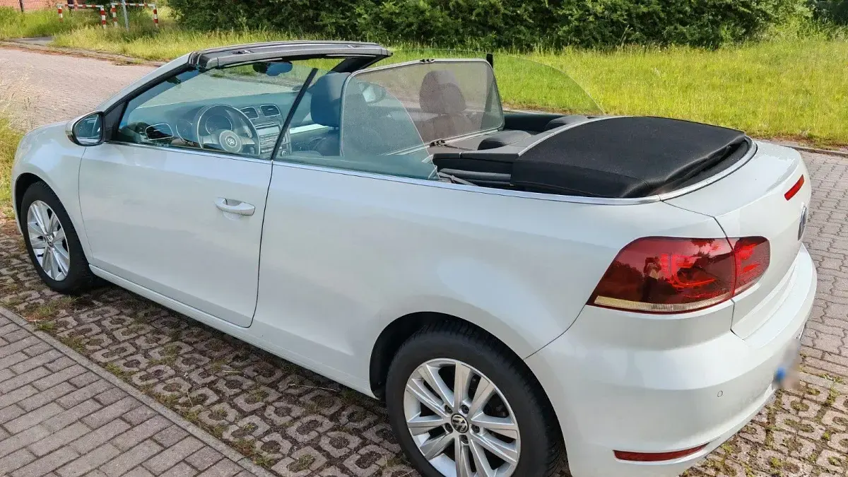 Gebraucht VW Golf Cabriolet 122 PS (89 kW) 2012 Weiß Cabrio