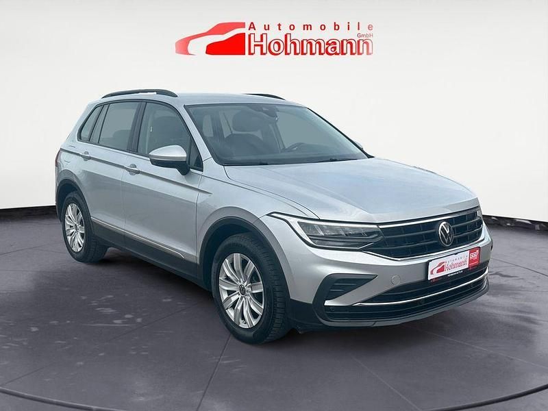 Gebraucht VW Tiguan Life 150 PS (110 kW) 2022 Silber SUV