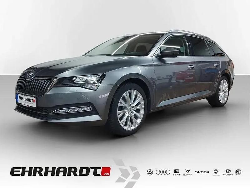 Grau Gebraucht 2022 Skoda Superb Style Kombi | 30.950 € (Fairer Preis) - Bild 1/3