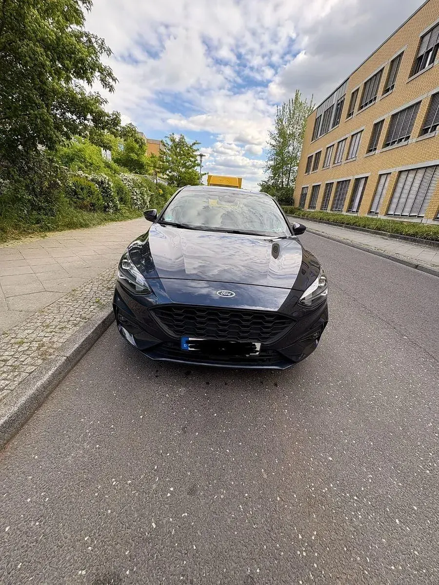 Used Ford Focus ST-Line 125 HP (91 kW) 2020 Blue Sedan