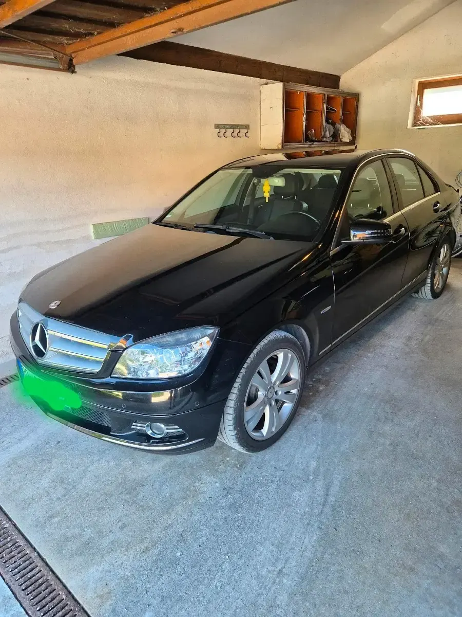Gebraucht Mercedes C220 170 PS (125 kW) 2010 Schwarz Limousine