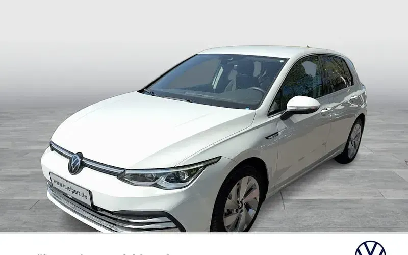 Gebraucht VW Golf VIII Style 130 PS (95 kW) 2024 Weiß Limousine