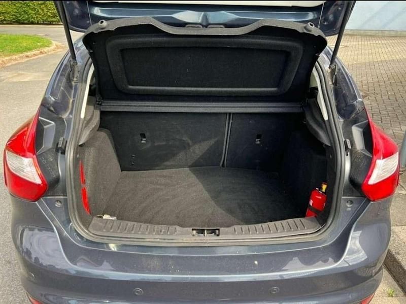 Gebraucht Ford Focus Titanium 116 PS (85 kW) 2013 Grau Kombi