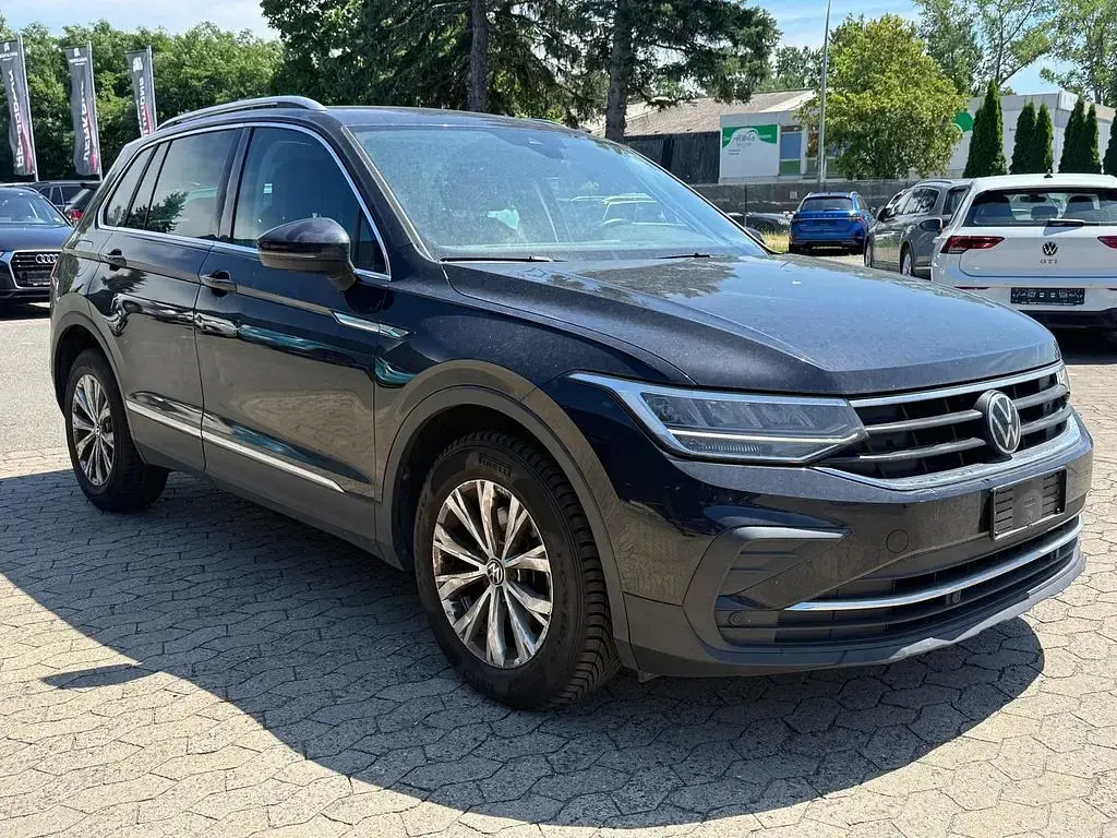 Gebraucht VW Tiguan Life 150 PS (110 kW) 2023 Schwarz SUV