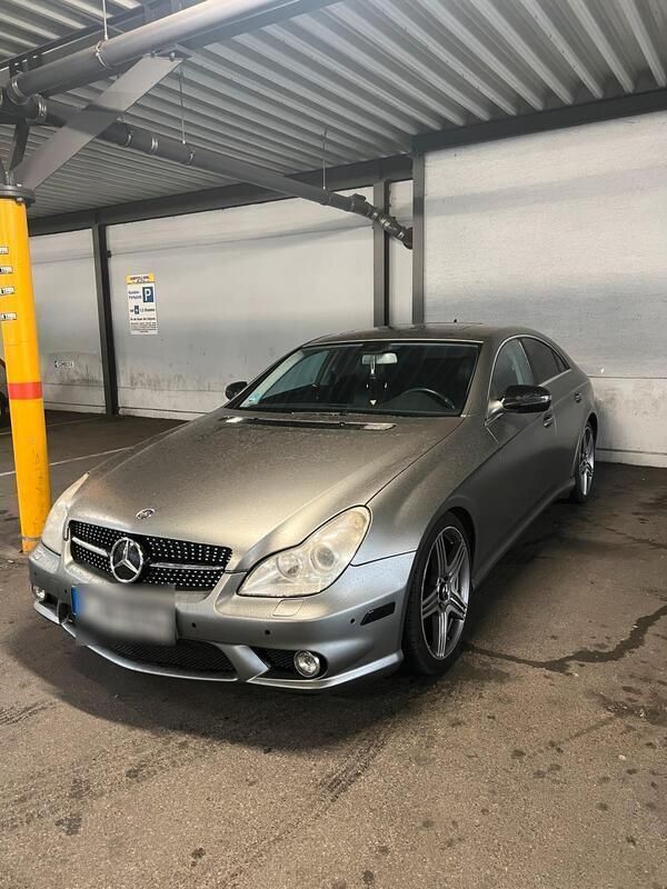 Schwarz Gebraucht 2009 Mercedes CLS550 Limousine | 11.000 € - Bild 1/4