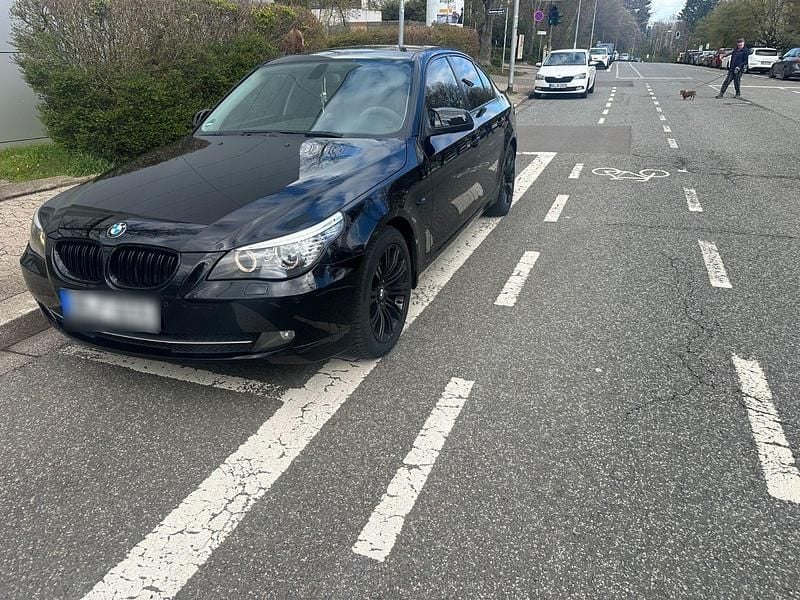 Gebraucht BMW 520 177 PS (130 kW) 2010 Schwarz Limousine