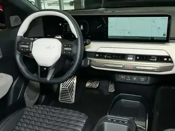 Neu Kia EV4 150 kW (204 PS) 2026 Pentametal grau Limousine