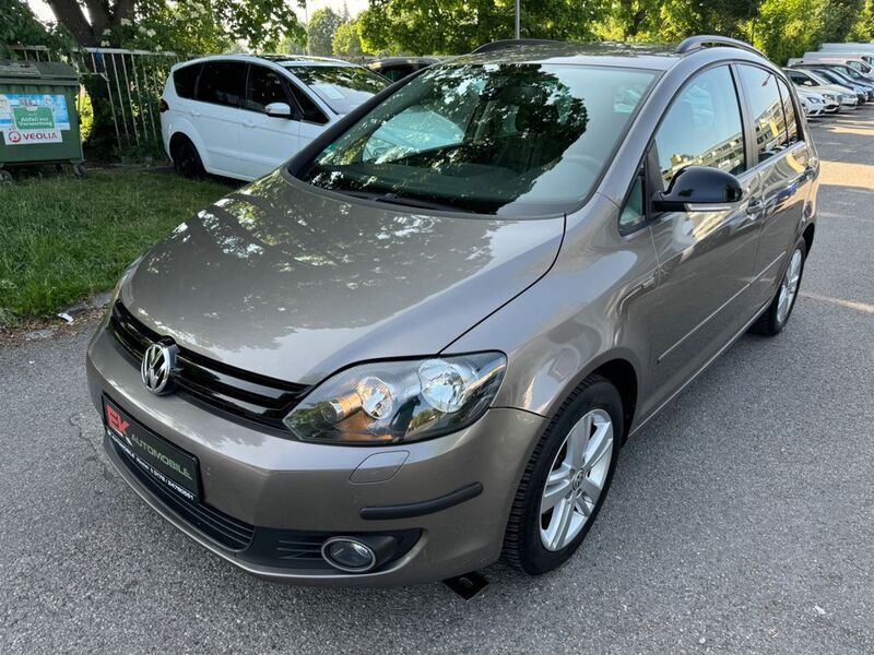 Braun Gebraucht 2012 VW Golf VII Match Limousine | 8.900 € (Guter Preis) - Bild 1/4