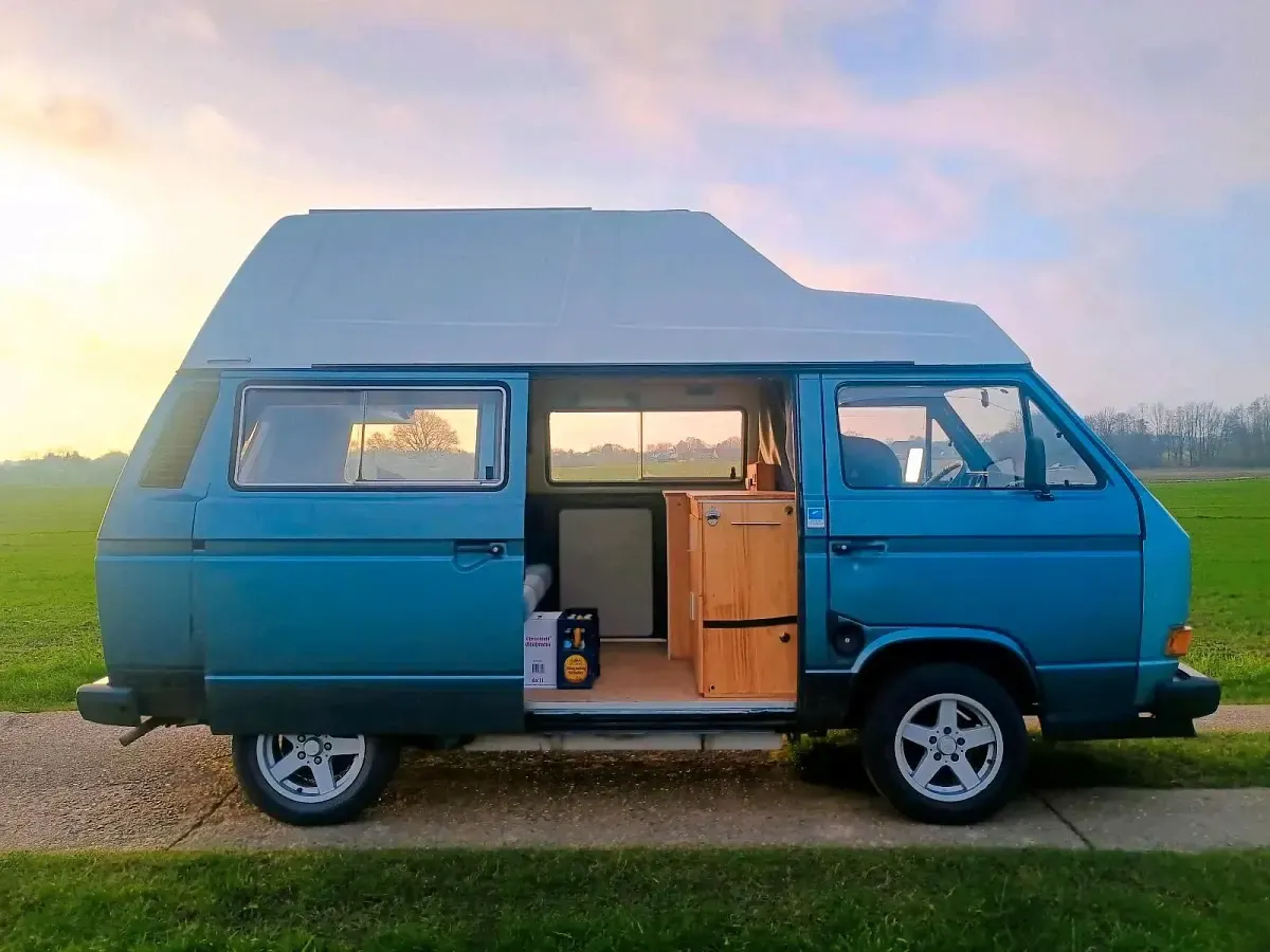 Używany VW Multivan 69 KM (50 kW) 1987 Niebieski Minivan