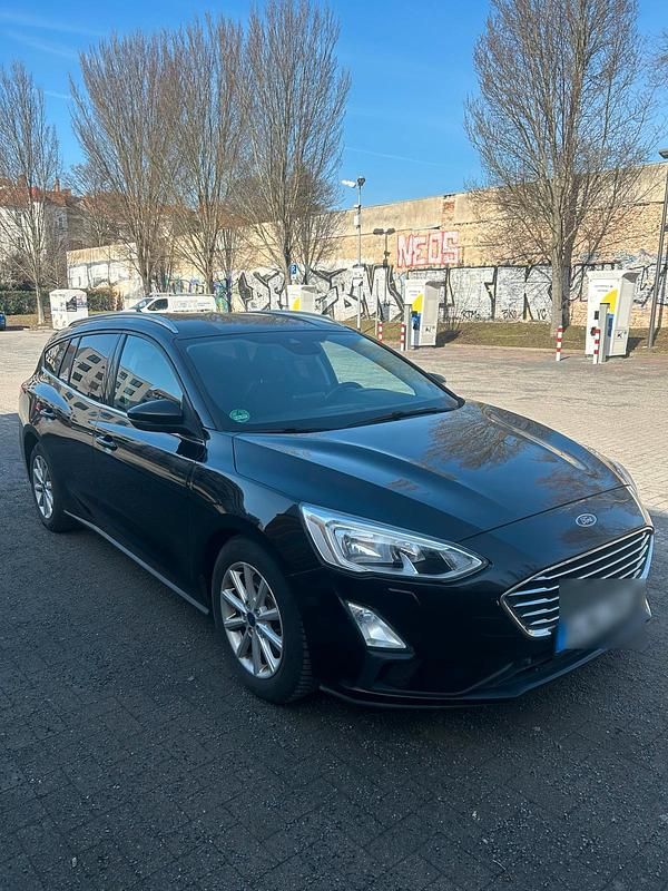 Gebraucht Ford Focus 120 PS (88 kW) 2019 Schwarz Kombi