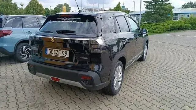 Gebraucht Suzuki SX4 S-Cross Comfort 129 PS (94 kW) 2025 Schwarz SUV