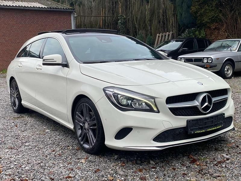 Gebraucht Mercedes CLA200 Shooting Brake 156 PS (114 kW) 2016 Calcitweiss  unilack Kombi