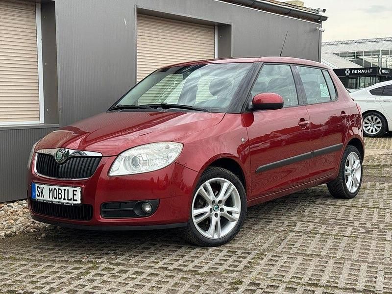 Rot Gebraucht 2007 Skoda Fabia Elegance Limousine | 4.499 € (Teuer) - Bild 1/4