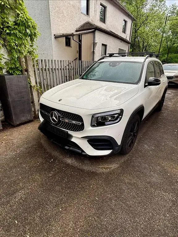 Gebraucht Mercedes GLB250 AMG line 224 PS (164 kW) 2022 Weiß SUV