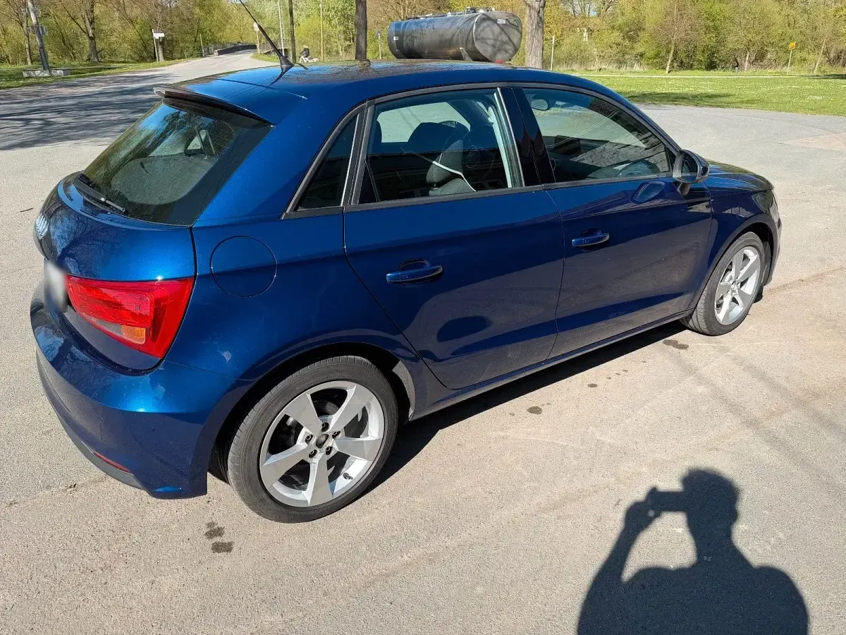 Gebraucht Audi A1 Sportback Sport 95 PS (69 kW) 2018 Blau Kleinwagen