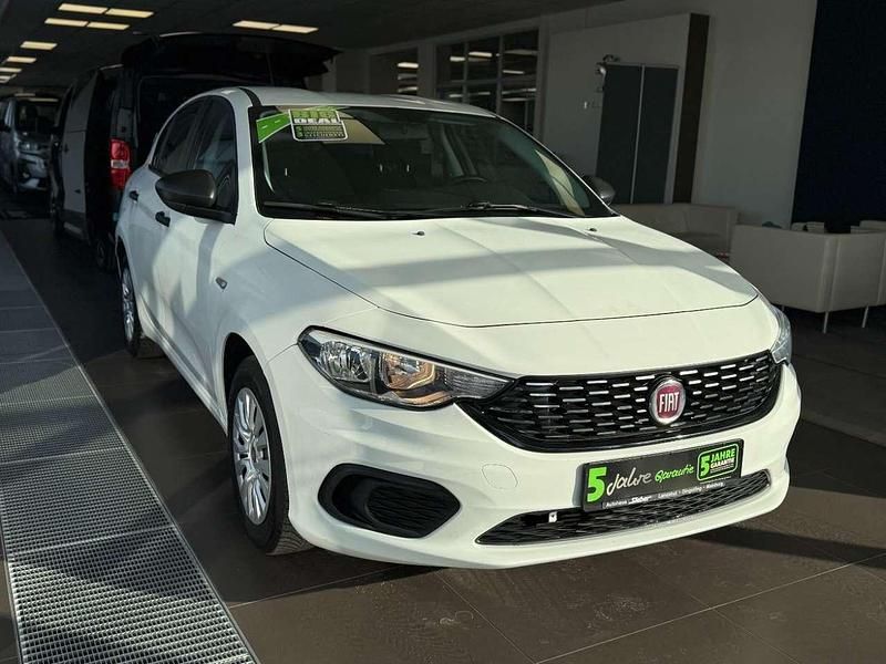 Gebraucht Fiat Tipo Pop 95 PS (69 kW) 2017 Colore esterno (bianco (vr249 Kleinwagen
