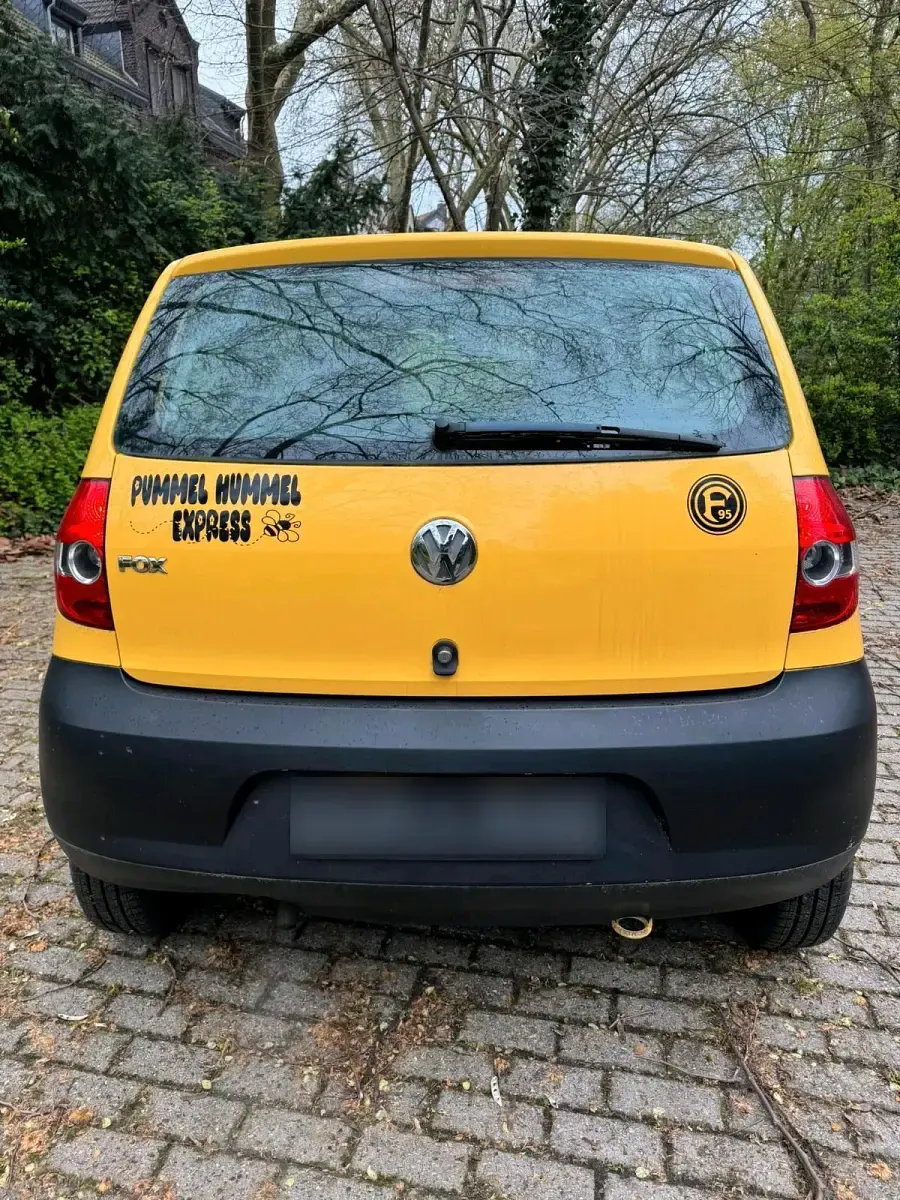 Używany VW Fox 55 KM (40 kW) 2005 Żółty Hatchback
