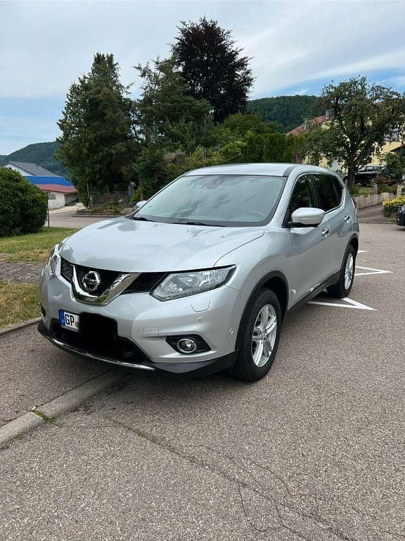 Silber Gebraucht 2015 Nissan X-Trail 360º SUV | 13.900 € (Guter Preis) - Bild 1/4