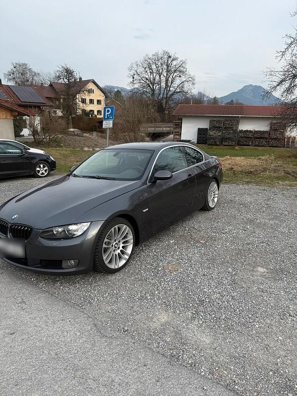 Gebraucht BMW 325 218 PS (160 kW) 2007 Grau Coupé