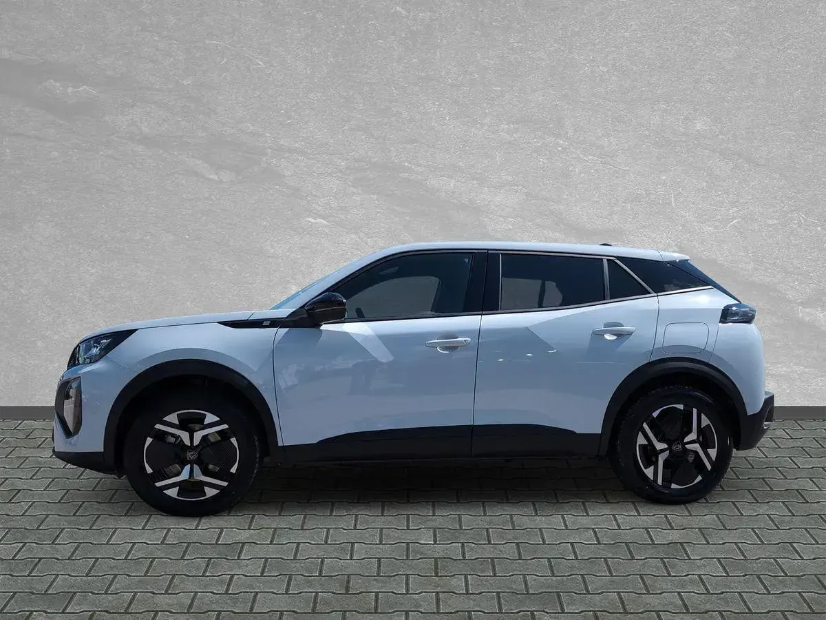 Gebraucht Peugeot e-2008 Business-Line 114 kW (156 PS) 2026 Okenit weiß met SUV