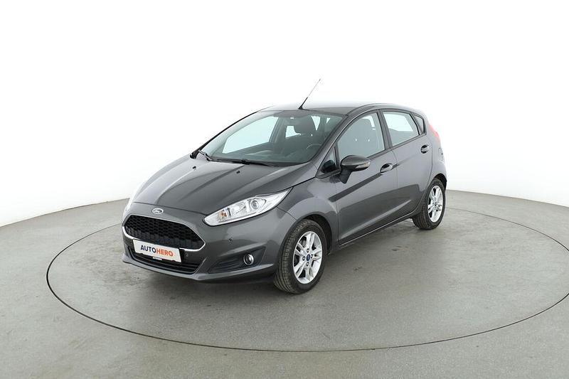 Grau Gebraucht 2016 Ford Fiesta Celebration Kleinwagen | 12.150 € - Bild 1/3