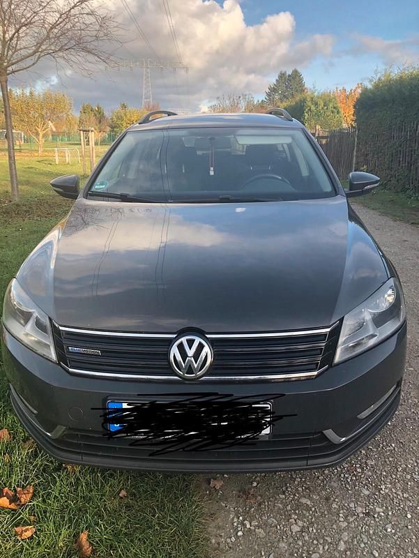 Grau Gebraucht 2014 VW Golf VII Limousine | 5.500 € (Superpreis) - Bild 1/4