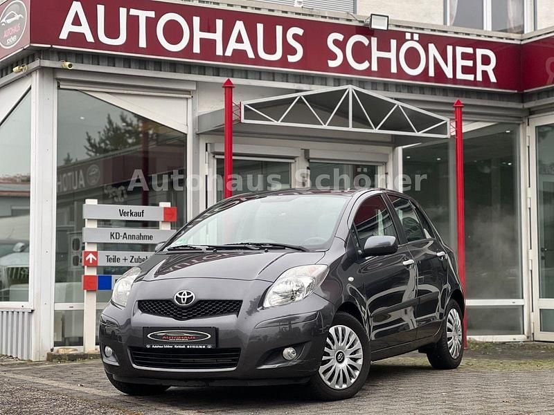 Grau Gebraucht 2010 Toyota Yaris Life Kleinwagen | 4.450 € (Fairer Preis) - Bild 1/4