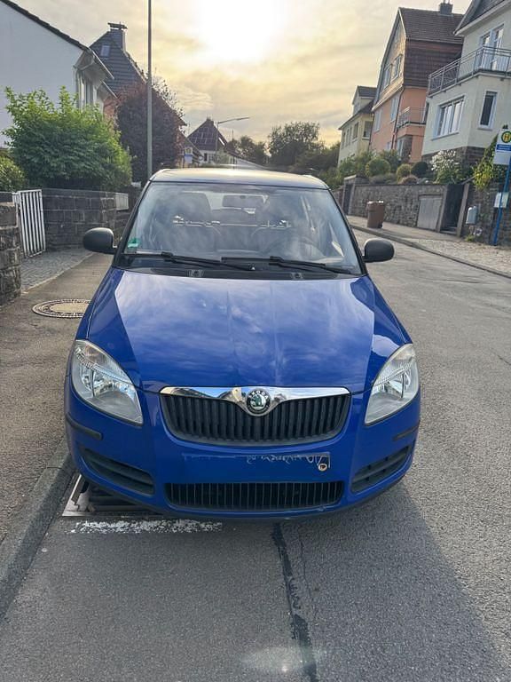 Blau Gebraucht 2009 Skoda Fabia Classic Limousine | 2.290 € (Fairer Preis) - Bild 1/4