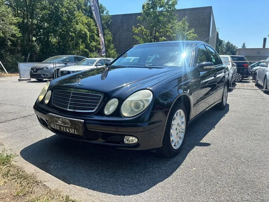 Gebraucht Mercedes E220 150 PS (110 kW) 2005 Schwarz Limousine