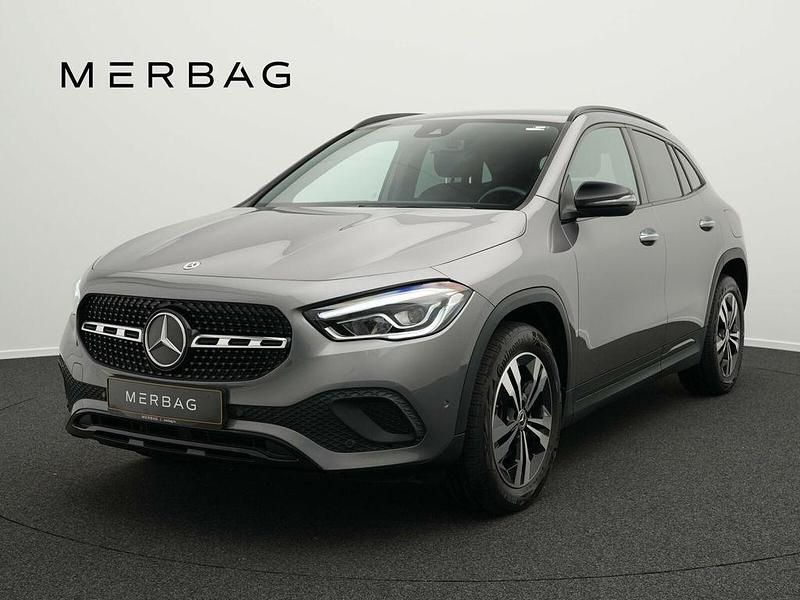 Grau Gebraucht 2021 Mercedes GLA180 Progressive SUV | 29.990 € (Fairer Preis) - Bild 1/4