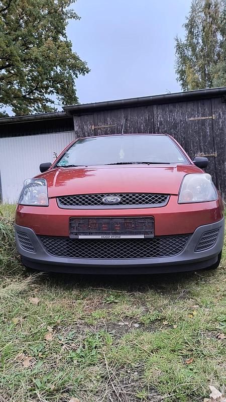 Rot Gebraucht 2006 Ford Fiesta Kleinwagen | 999 € (Superpreis) - Bild 1/4