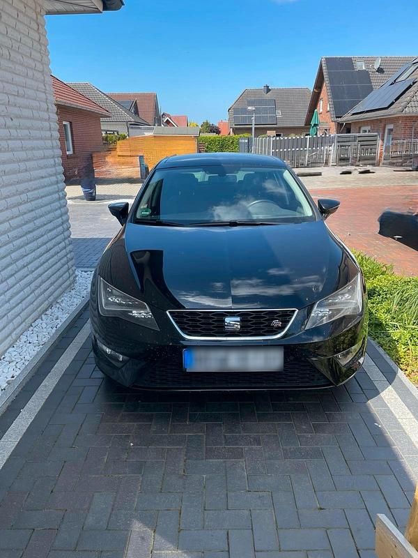 Schwarz Gebraucht 2015 Seat Leon FR Limousine | 11.250 € (Fairer Preis) - Bild 1/4