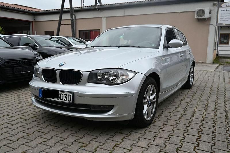 Silber Gebraucht 2009 BMW 116 Advantage Kleinwagen | 2.500 € (Superpreis) - Bild 1/4