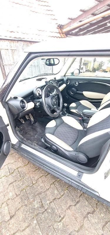 Gebraucht Mini Cooper 122 PS (89 kW) 2013 Weiß Kleinwagen