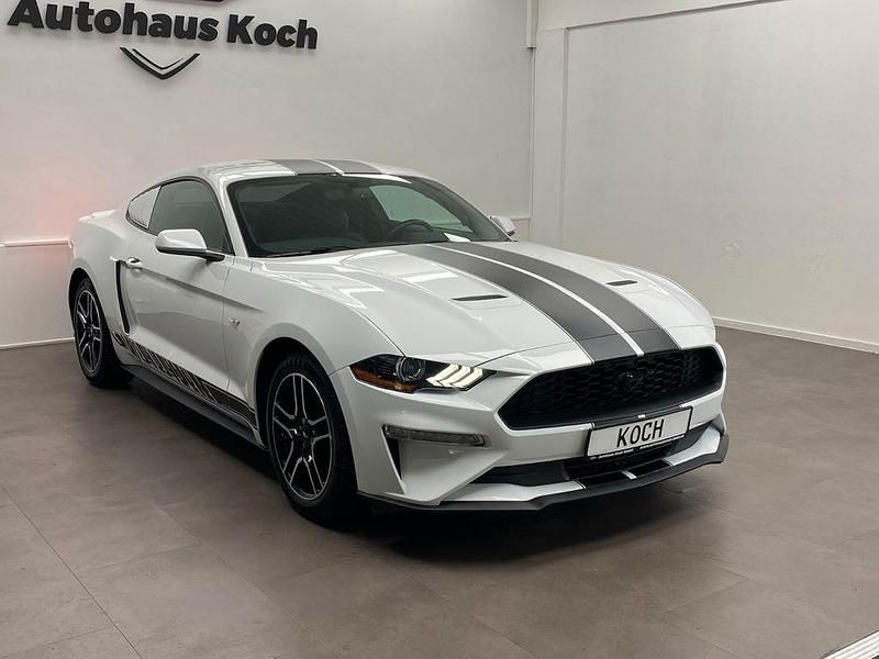 Weiß Gebraucht 2018 Ford Mustang GT Coupé | 27.900 € (Fairer Preis) - Bild 1/4