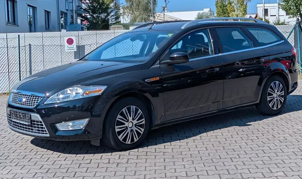 Gebraucht Ford Mondeo Titanium 140 PS (102 kW) 2009 Schwarz Limousine