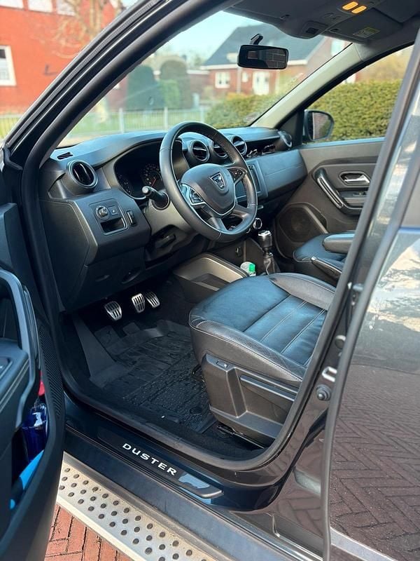 Gebraucht Dacia Duster Adventure 150 PS (110 kW) 2019 Grau SUV