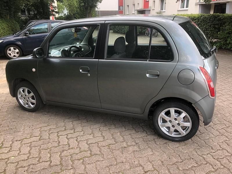 Gebraucht Daihatsu Trevis 58 PS (42 kW) 2008 Grau Kleinwagen