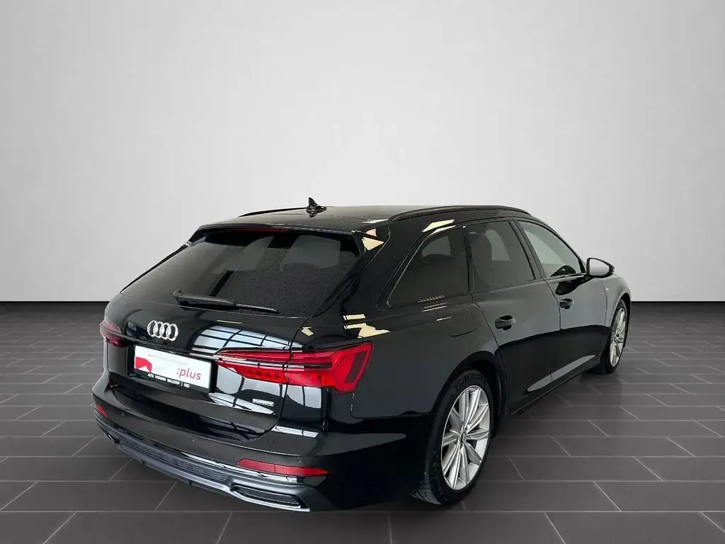 Gebraucht Audi A6 Business 367 PS (269 kW) 2021 Mythosschwarz metallic (metallic) Kombi