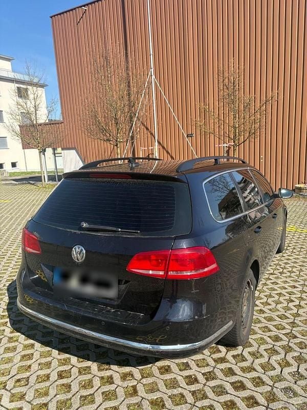 Gebraucht VW Passat Trendline 140 PS (102 kW) 2014 Schwarz Kombi