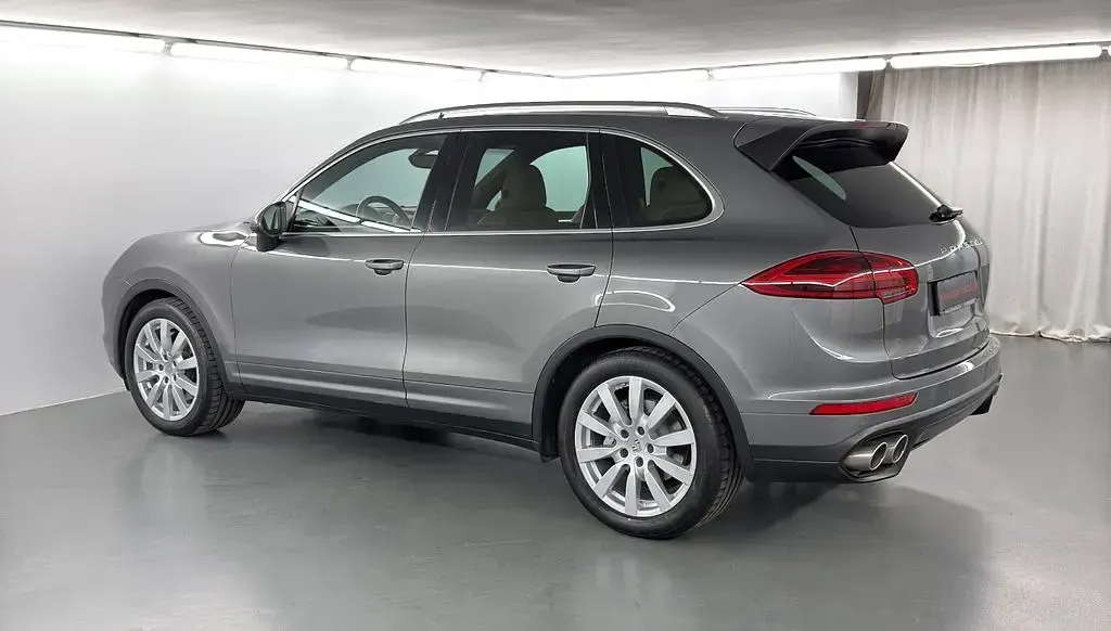 Gebraucht Porsche Cayenne 385 PS (283 kW) 2015 Grau SUV