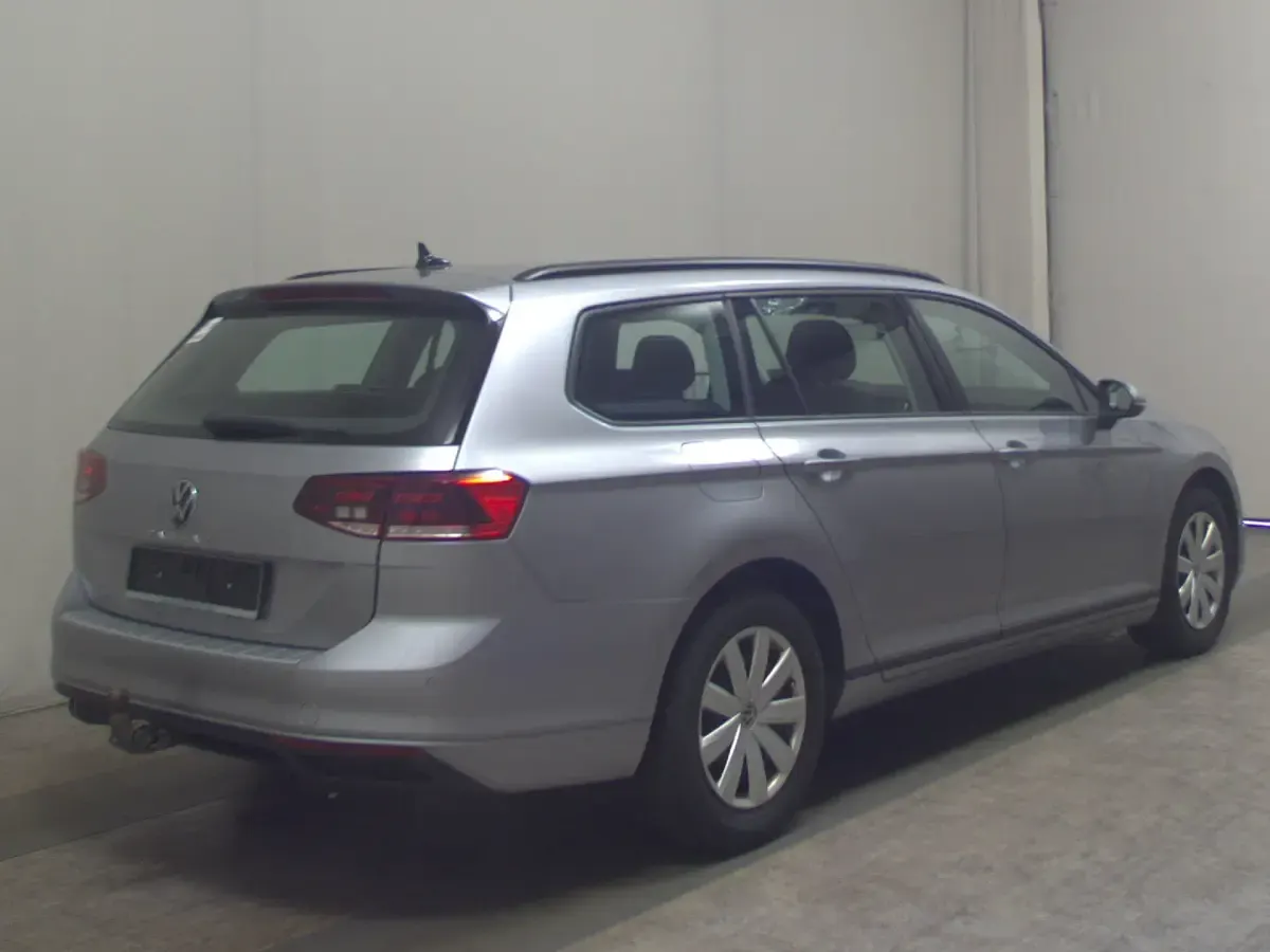 Second-hand VW Passat 150 CP (110 kW) 2023 Argintiu Break